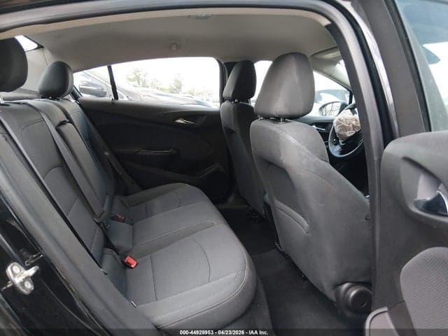 2017 CHEVROLET CRUZE LT AUTO 8