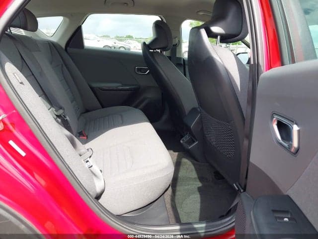 2025 KIA K4 EX 8