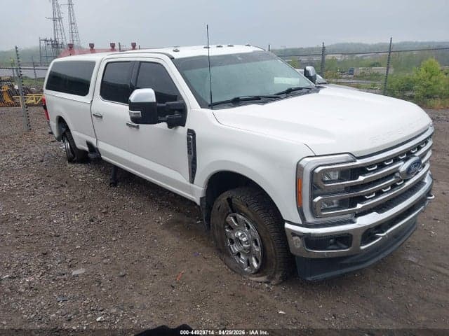 2023 FORD F-250 LARIAT 1