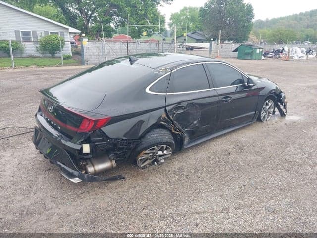 2021 HYUNDAI SONATA SEL 4