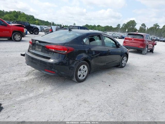 2017 KIA FORTE LX 4