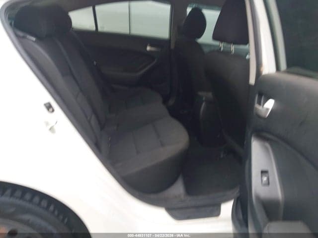2017 KIA FORTE LX 8