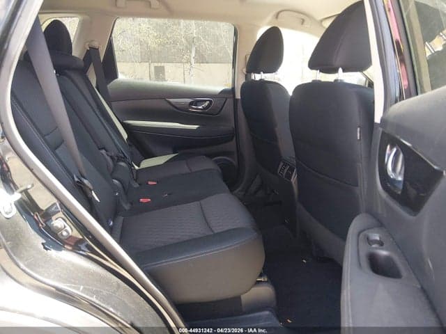 2019 NISSAN ROGUE S 8
