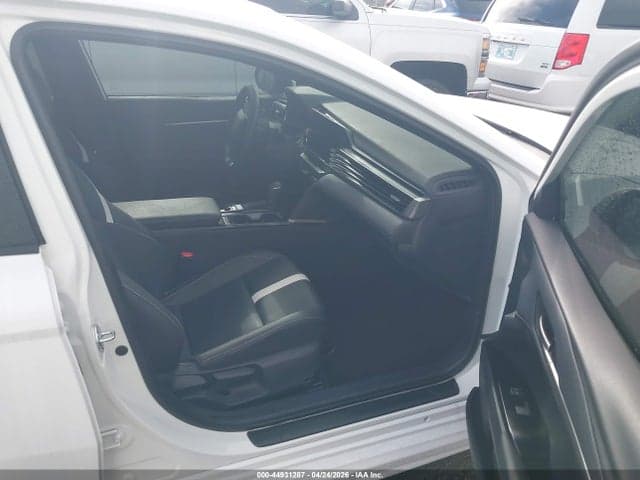2025 TOYOTA CAMRY SE 5