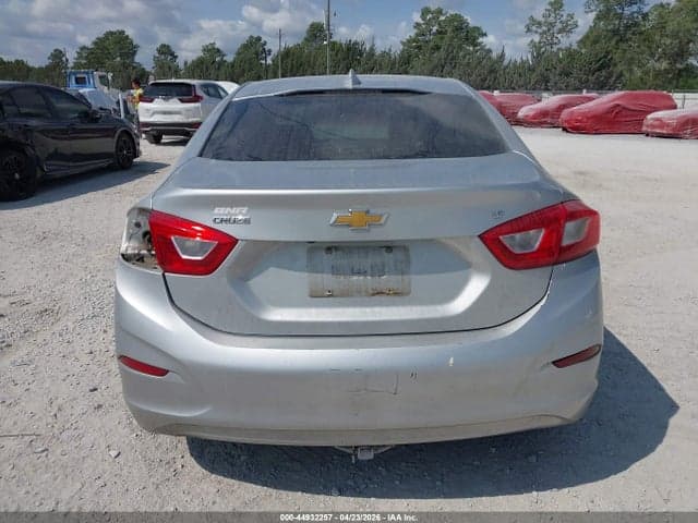 2017 CHEVROLET CRUZE LT AUTO 17