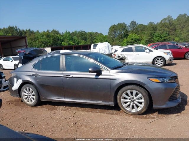 2020 TOYOTA CAMRY LE 14