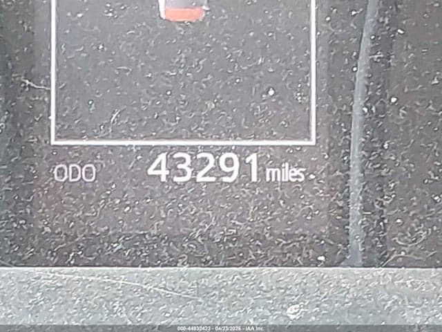 2020 TOYOTA CAMRY LE 16