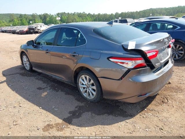 2020 TOYOTA CAMRY LE 3
