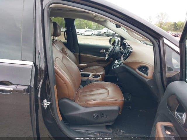 2017 CHRYSLER PACIFICA LIMITED 5