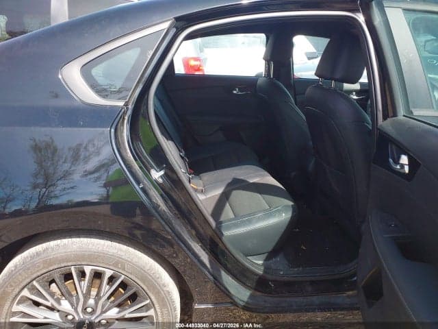 2024 KIA FORTE GT-LINE 8