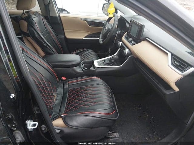 2021 TOYOTA RAV4 LE 5
