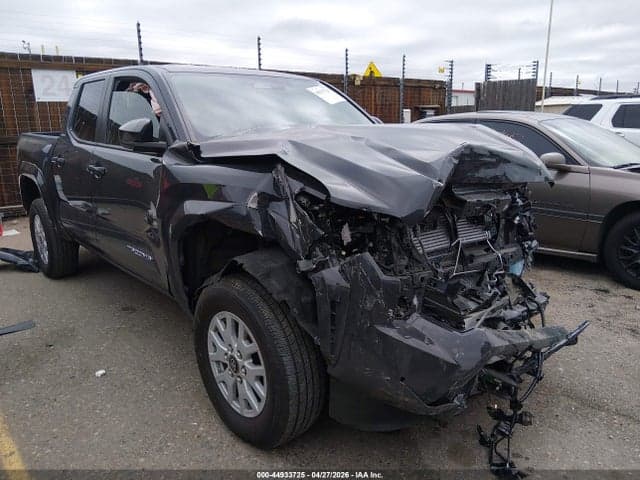 2025 TOYOTA TACOMA SR5