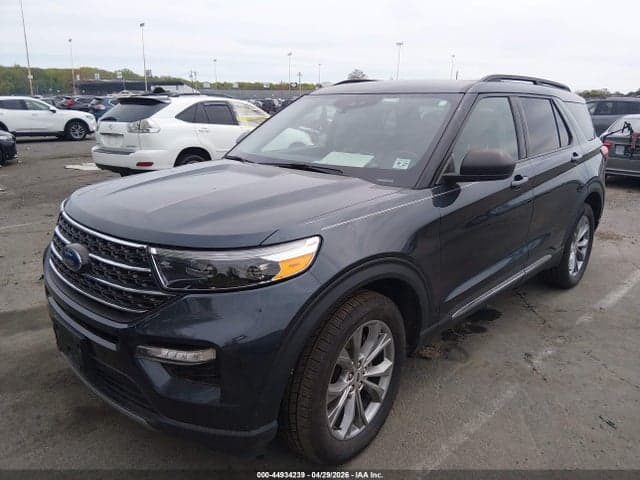 2022 FORD EXPLORER XLT 2