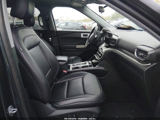 2022 FORD EXPLORER XLT 5