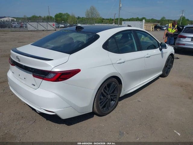 2025 TOYOTA CAMRY XSE 4