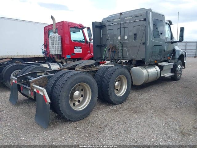 2019 INTERNATIONAL LT 4