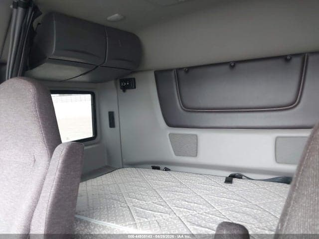 2019 INTERNATIONAL LT 6