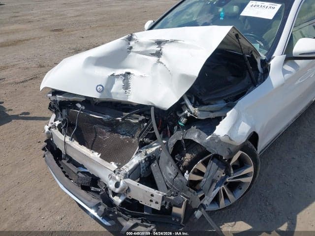 2017 MERCEDES-BENZ C 300 6