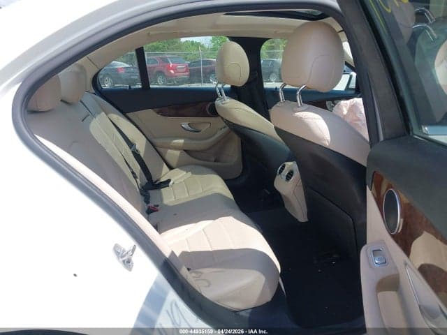 2017 MERCEDES-BENZ C 300 8