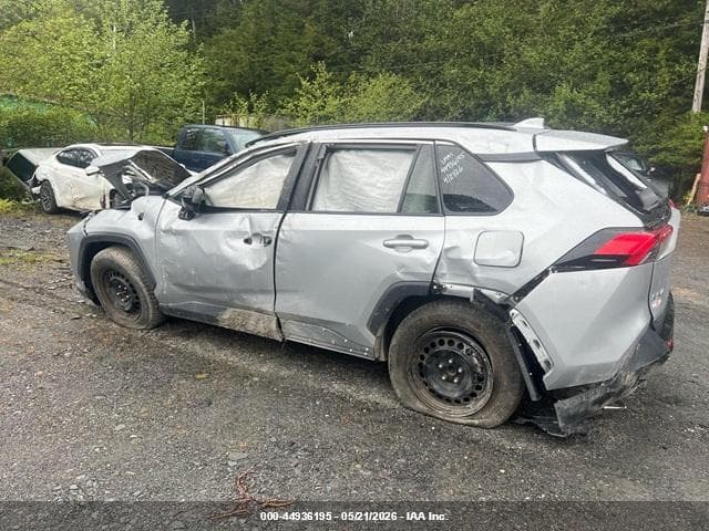 2019 TOYOTA RAV4 LE 3