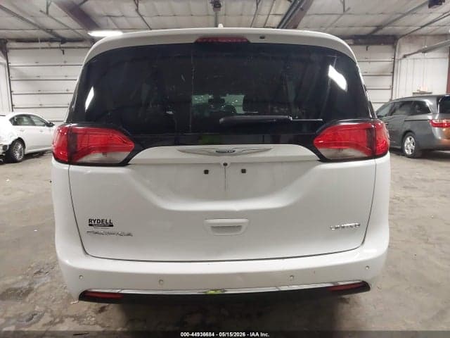 2020 CHRYSLER PACIFICA LIMITED 16