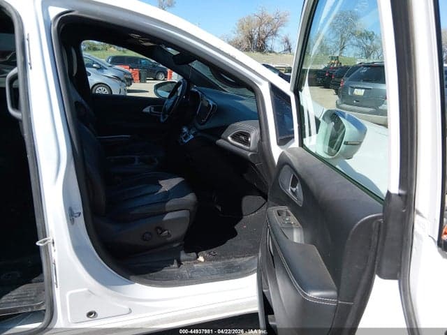 2021 CHRYSLER PACIFICA TOURING L AWD 5
