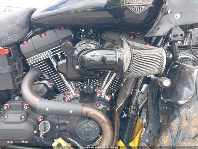 2017 HARLEY-DAVIDSON FXDLS 8