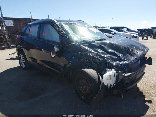 2018 NISSAN KICKS S 1