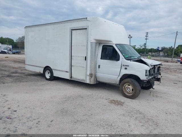 2022 FORD E-450 CUTAWAY 1