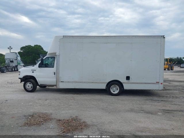 2022 FORD E-450 CUTAWAY 16