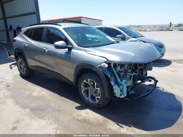 2025 CHEVROLET TRAX FWD LT