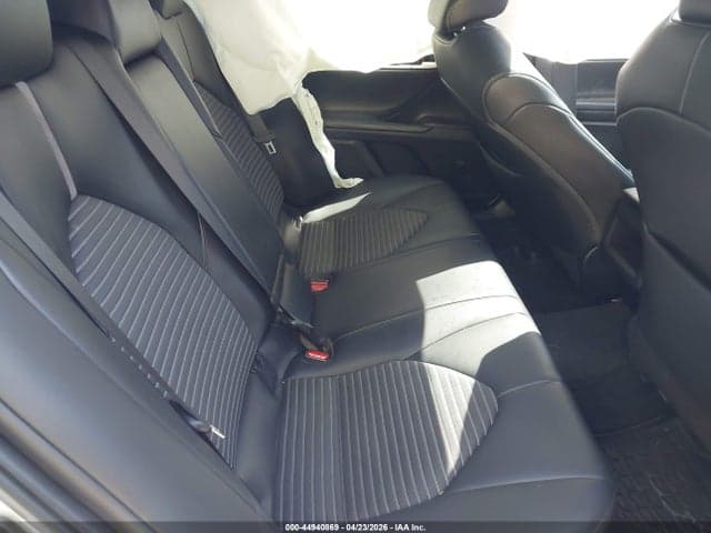 2022 TOYOTA CAMRY SE AWD 8