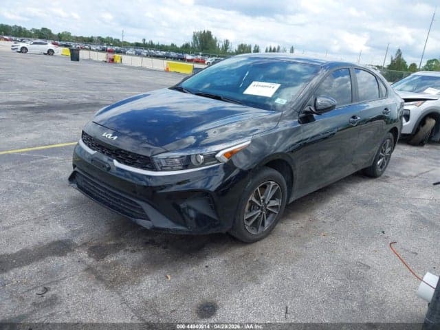 2023 KIA FORTE LXS 2
