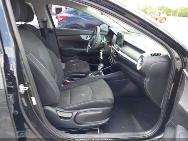 2023 KIA FORTE LXS 5
