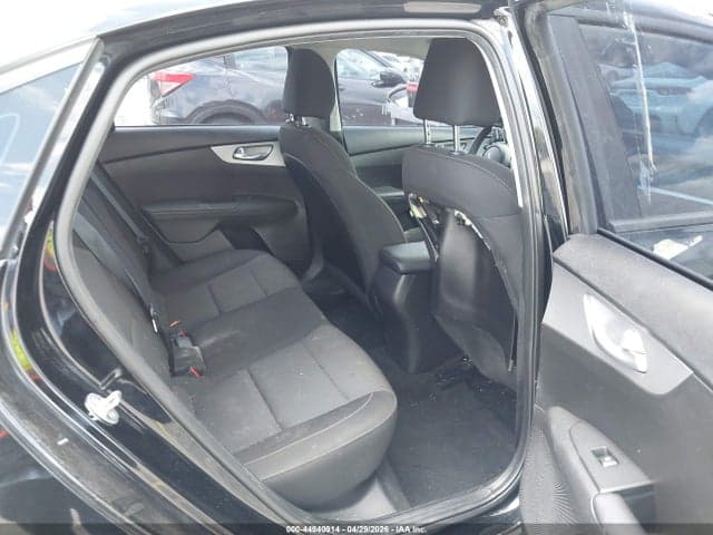 2023 KIA FORTE LXS 8