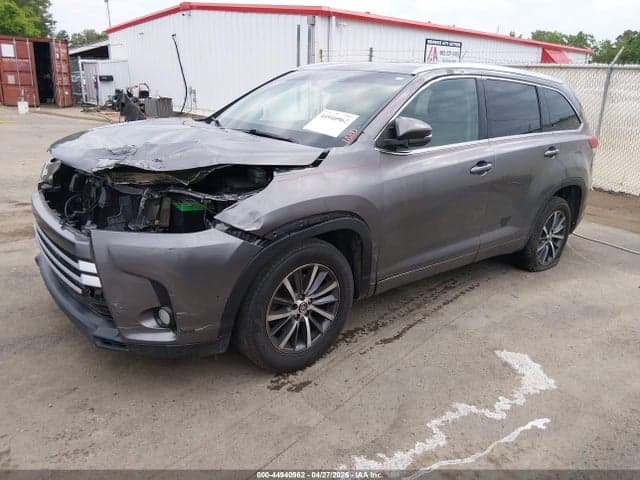 2017 TOYOTA HIGHLANDER XLE 2