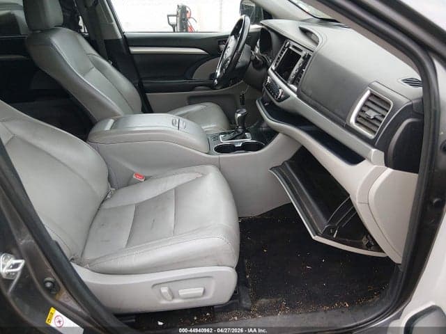 2017 TOYOTA HIGHLANDER XLE 5