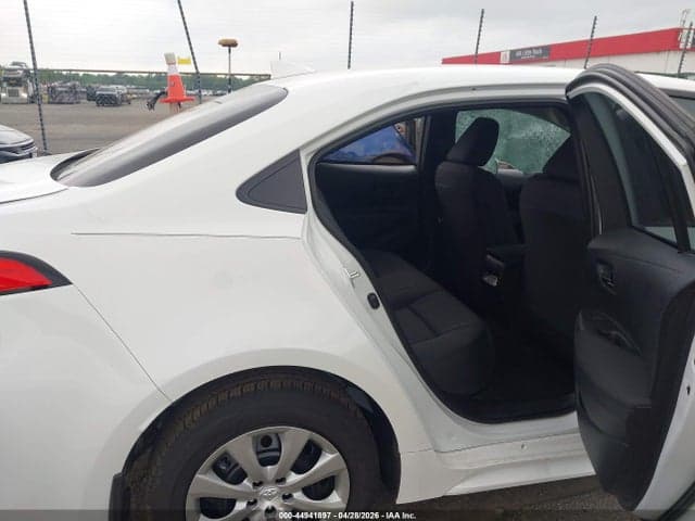 2026 TOYOTA COROLLA LE 8