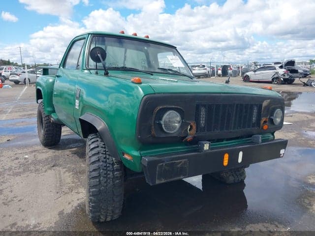 1977 DODGE POWER WAGON 1