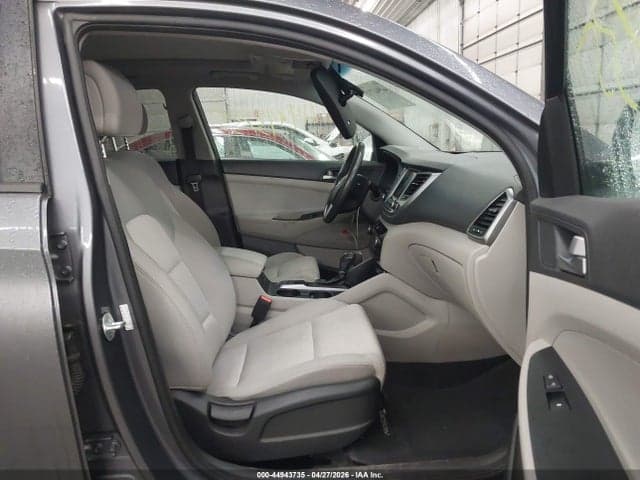 2018 HYUNDAI TUCSON VALUE 5