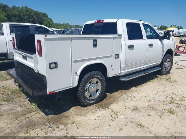2023 RAM 3500 CHASSIS CAB 4