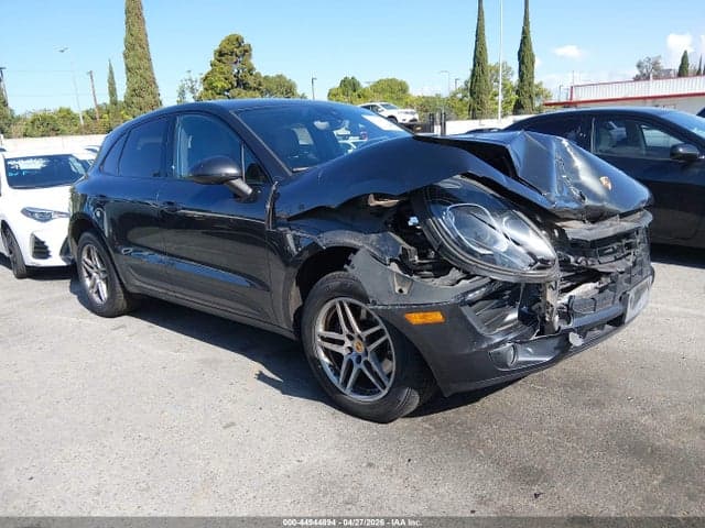 2017 PORSCHE MACAN 1