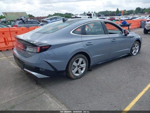 2025 HYUNDAI SONATA HYBRID LIMITED 4