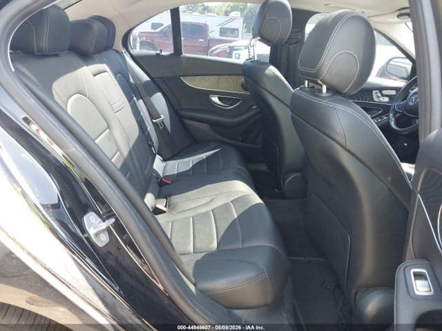 2017 MERCEDES-BENZ C 300 8