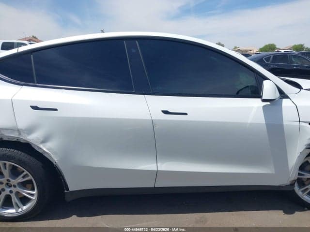 2022 TESLA MODEL Y LONG RANGE DUAL MOTOR ALL-WHEEL DRIVE 12