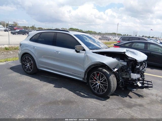 2024 PORSCHE CAYENNE S