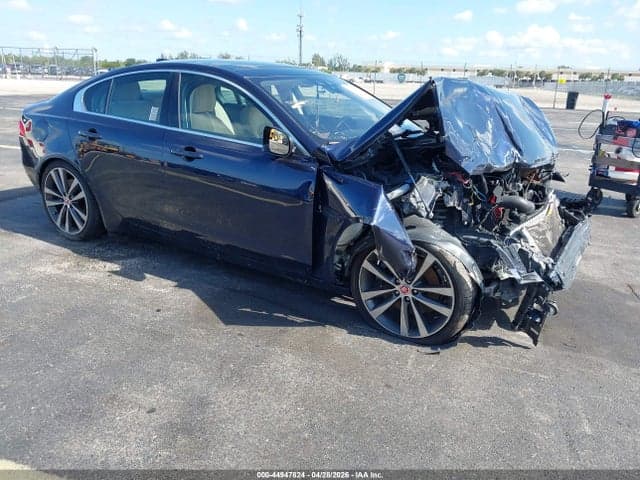 2017 JAGUAR XE 25T