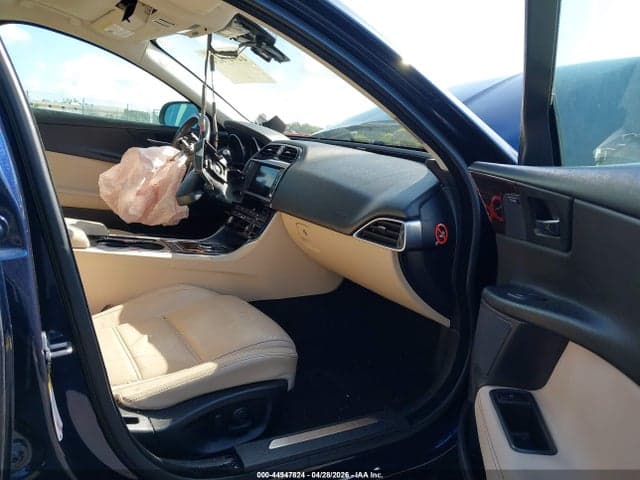 2017 JAGUAR XE 25T 5