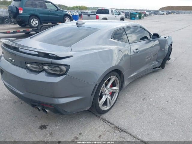 2021 CHEVROLET CAMARO 4
