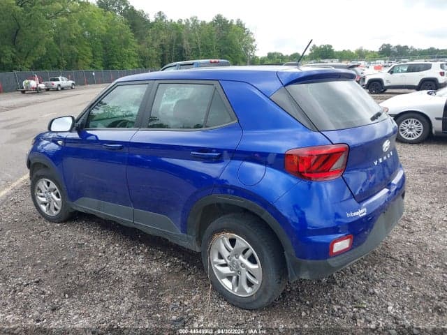 2025 HYUNDAI VENUE SE 3